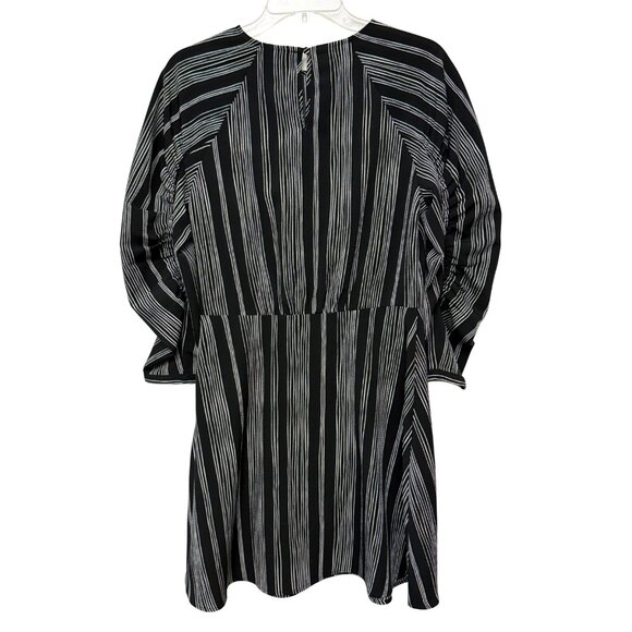 Who What Wear Black n White Striped Shirred Sleeves Dress - Size Small - Picture 5 of 9